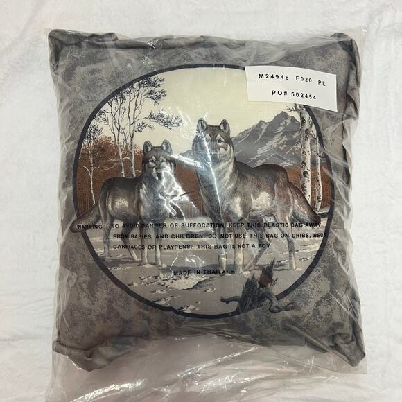 NWT Retro Wolf Themed Curtains 84x84, Balloon Valance 84x17 & Pillow Set Wolves - Picture 7 of 13